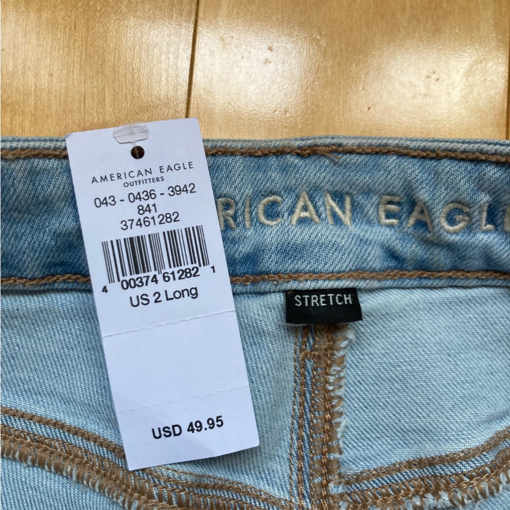 American Eagle Outfitters High Rise Light Blue Mom Jeans - Picture 5 of 6